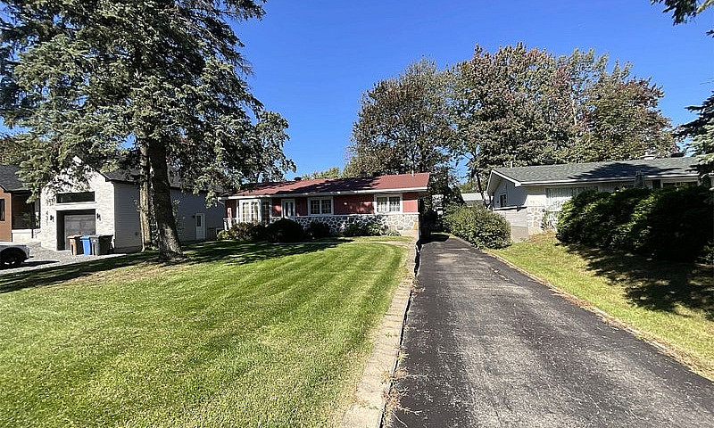 $574,900 - Bungalow ...