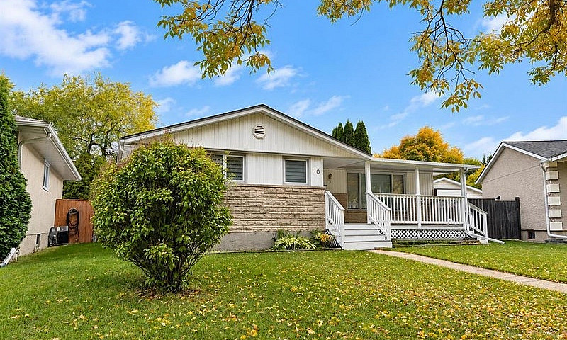 10 Bissett Crescent ...
