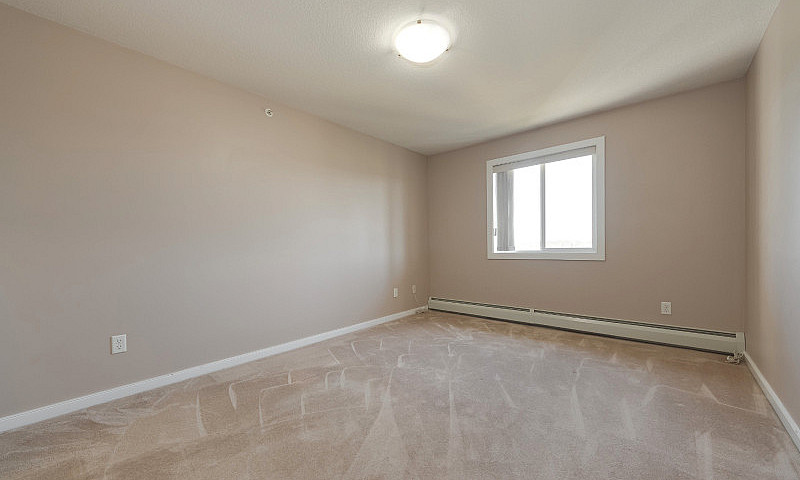 Top Floor Condo In S...