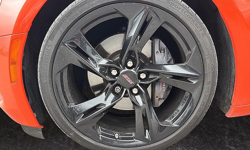 2019 Chevrolet Camar...