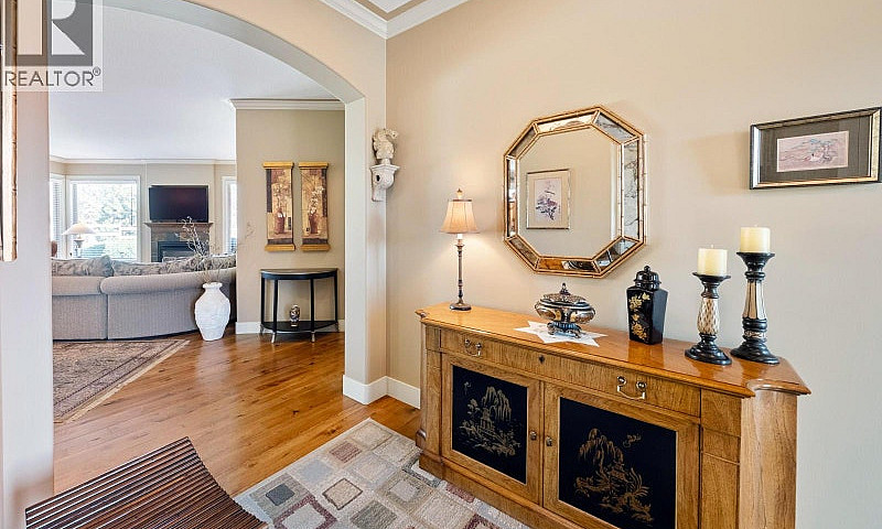 4112 Solana Place We...