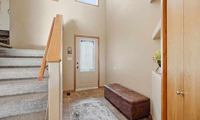 121 St Moritz Road W...