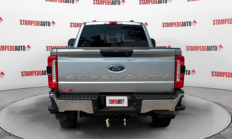 2023 Ford Super Duty...