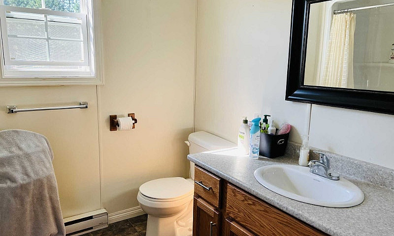 7 Yr Mini Home On 1....