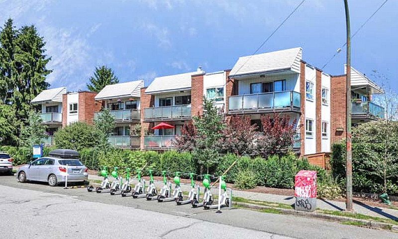 Well Laid-Out 2 Br N...
