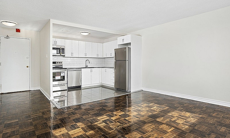 2 Bedrooms Apartment...
