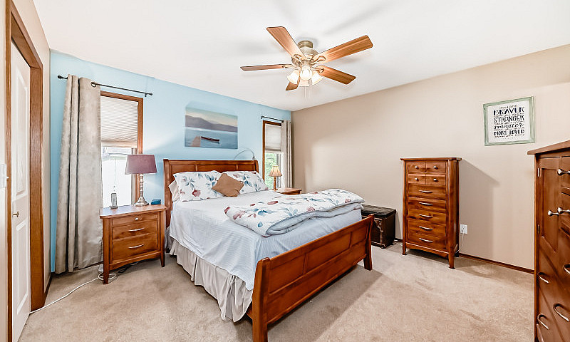 5213 59Th Ave Ponoka...