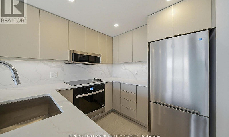 2503 - 180 George St...