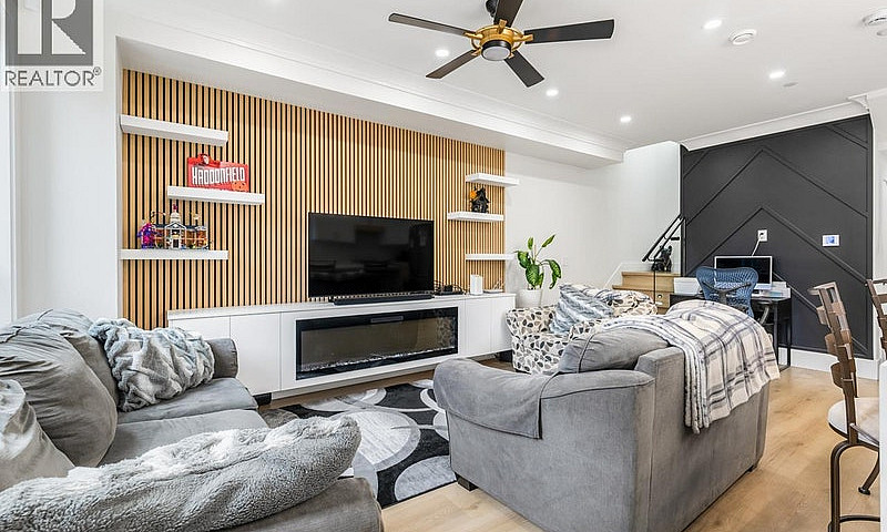 425 N Kaslo Street V...