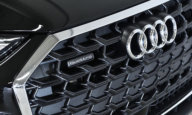2024 Audi A8 L / Pre...