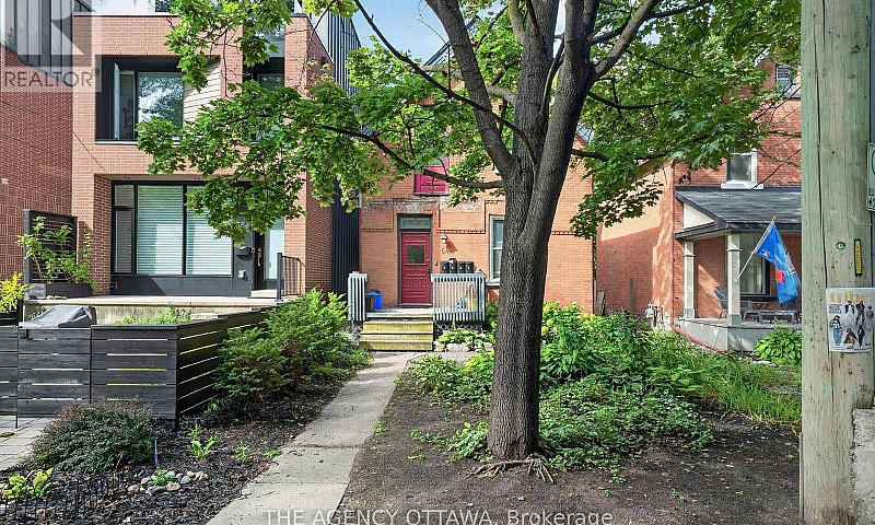 64 Bayswater Avenue ...