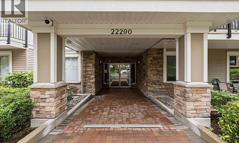 109 22290 North Aven...