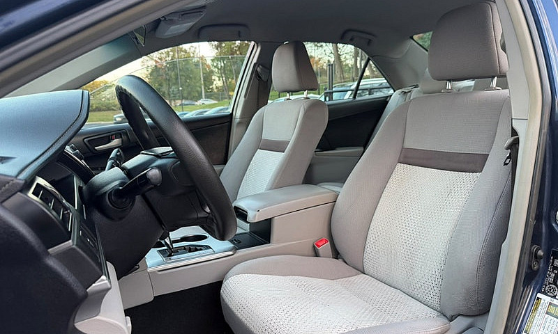2014 Toyota Camry 4D...