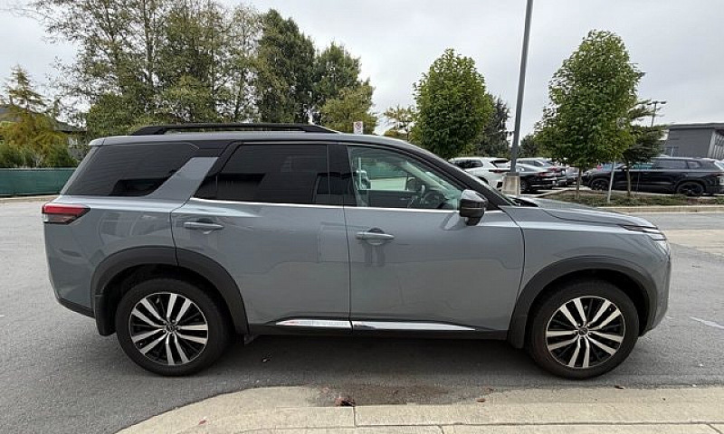 2025 Nissan Pathfind...