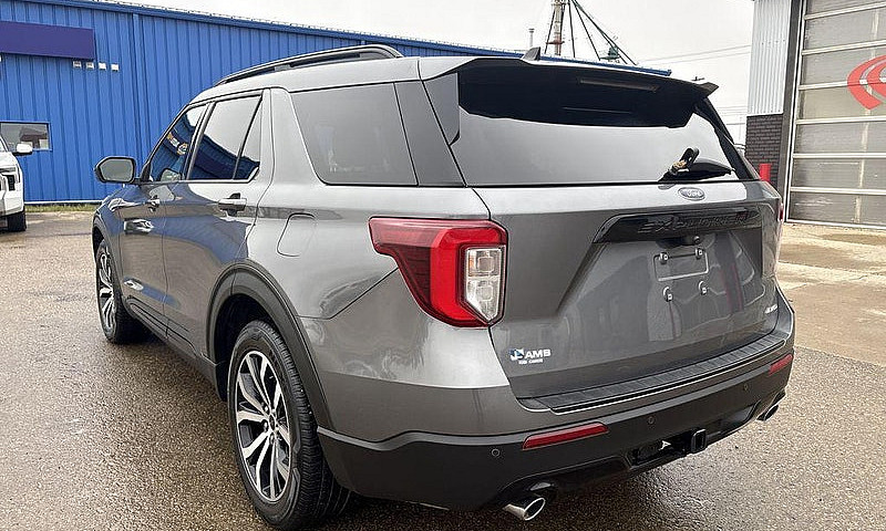 2022 Ford Explorer S...