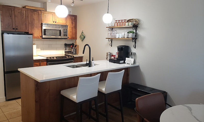 1 Bedroom Resort Con...