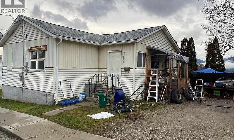 229 9Th  S Avenue Cr...