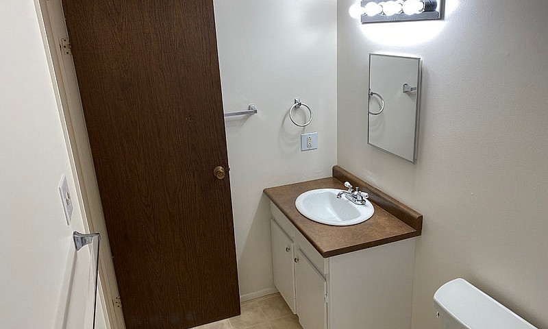 Thompson Apts # 6...