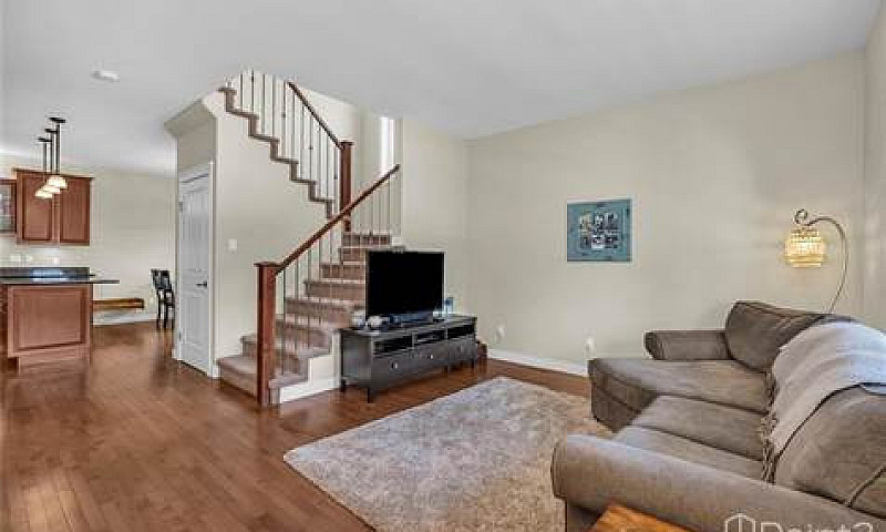 923 5Th Avenue N...