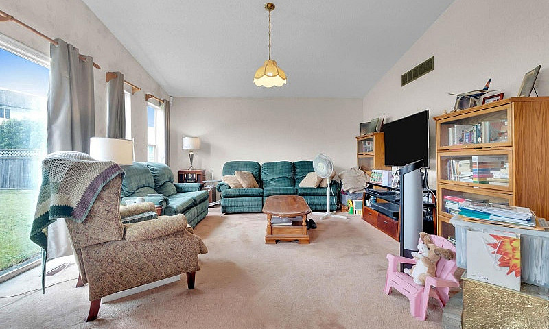 1127 161A Street Sur...