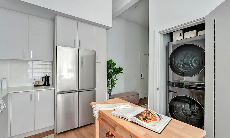 2 Bedrooms Apartment...