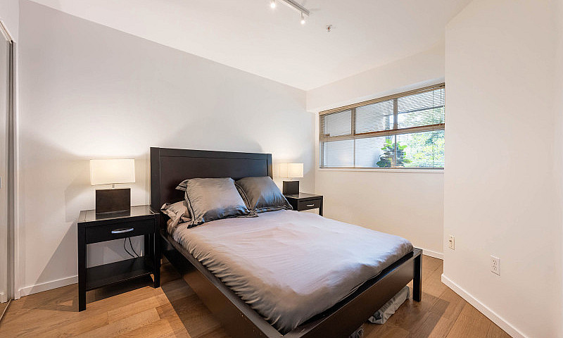Updated 1 Bed + Den ...