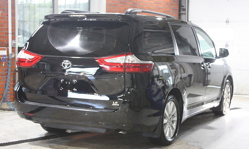 2017 Toyota Sienna L...