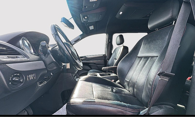 2017 Dodge Grand Car...