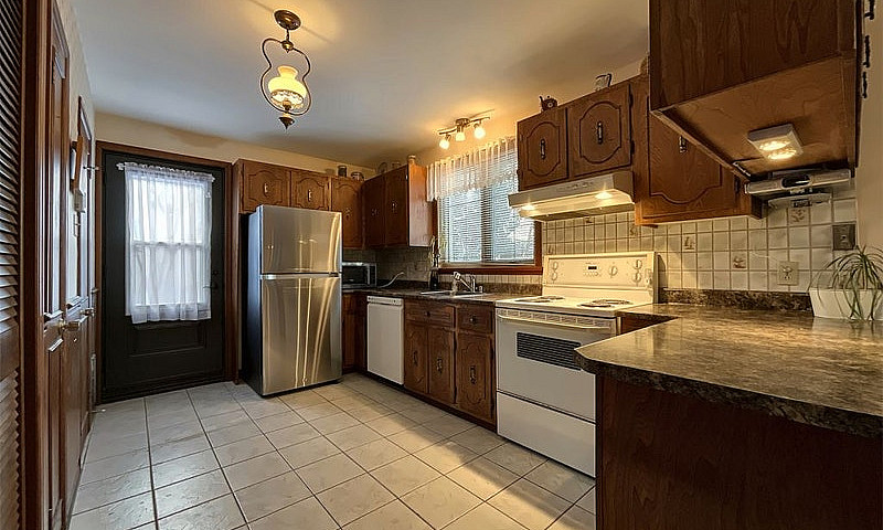 $398,000 - 2 Storey ...