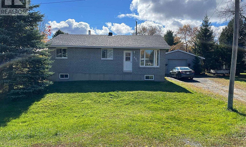 401 Lakeview Avenue ...