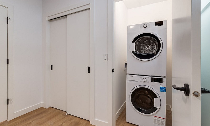 1-Bedroom Suite – Rk...