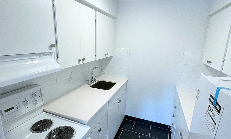 Renovated 3.5 Availa...