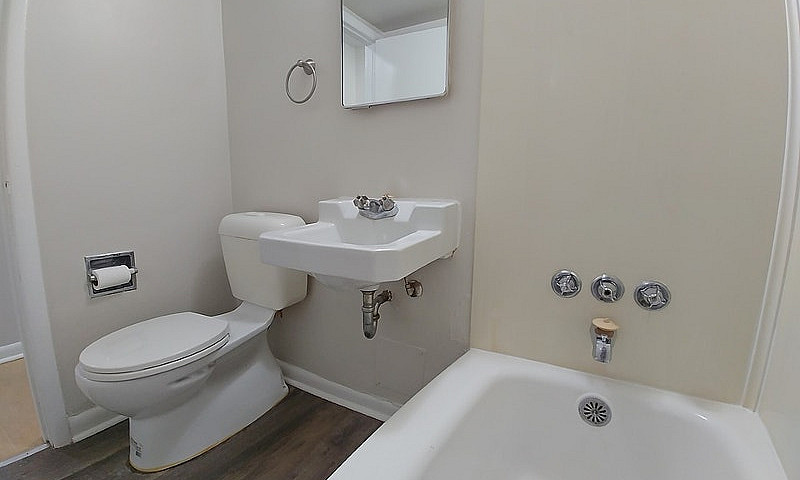545 Young St - 1 Br ...