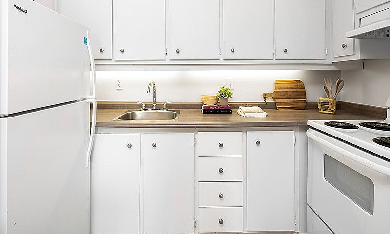 Apartment For Rent: ...