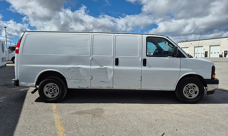 2017 Gmc Savana...