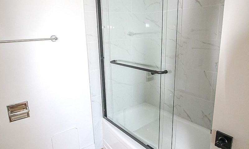 1 Bedroom Eagle At R...