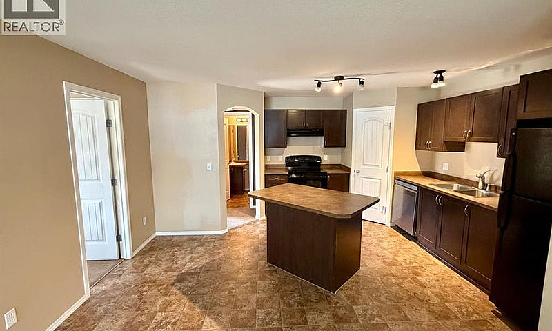 415, 31 Jamieson Ave...