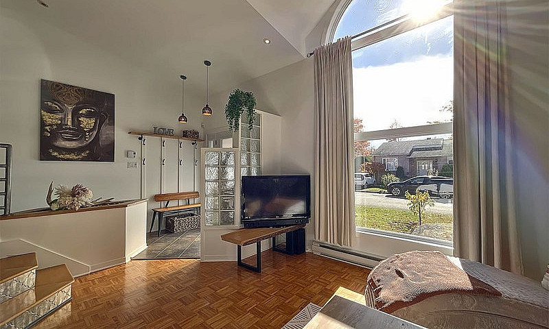 $689,000 - Bungalow ...