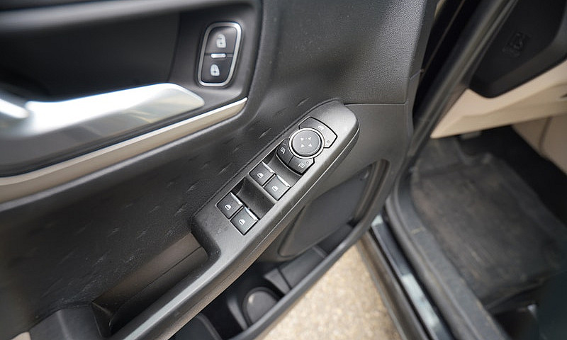 2020 Ford Escape Se...