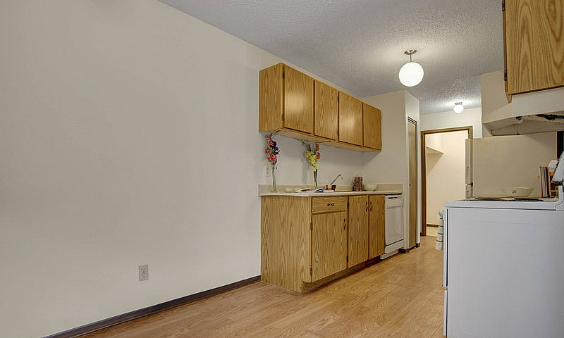2 Bed X 1 Bath Apart...