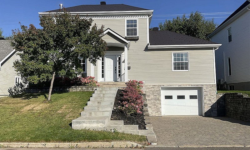 $630,000 - 2 Storey ...