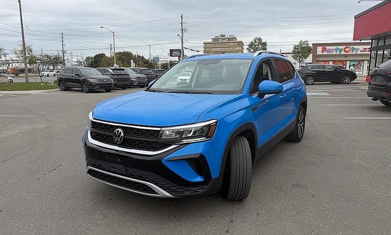 2023 Volkswagen Taos...
