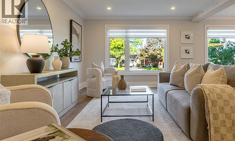 582 Strathcona Court...