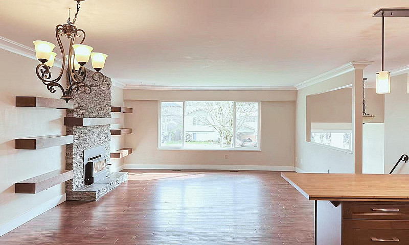 15349 87A Avenue Sur...