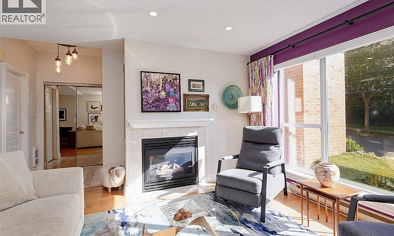 104 75 Songhees Rd V...