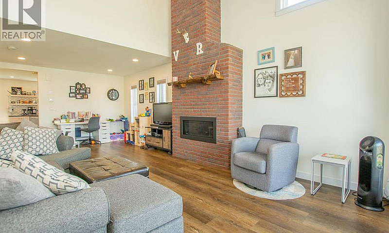 10737 150 Avenue Rur...