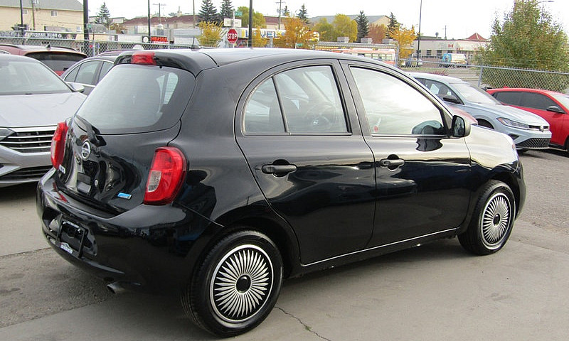 2015 Nissan Micra 4D...