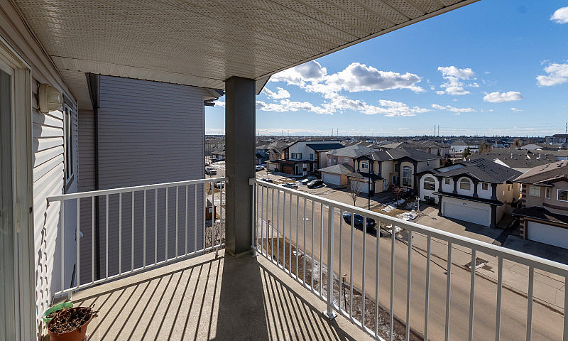 Fantastic Top Floor ...