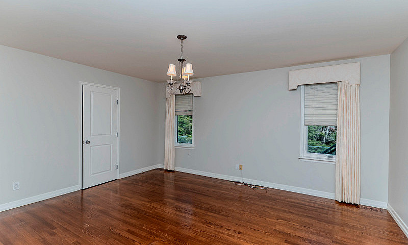 356 Fairbrooke Cres ...