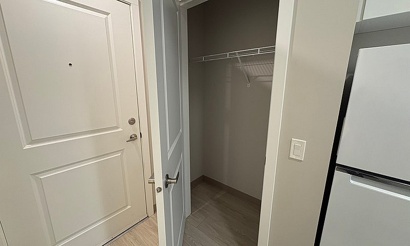 One Bedroom Apartmen...